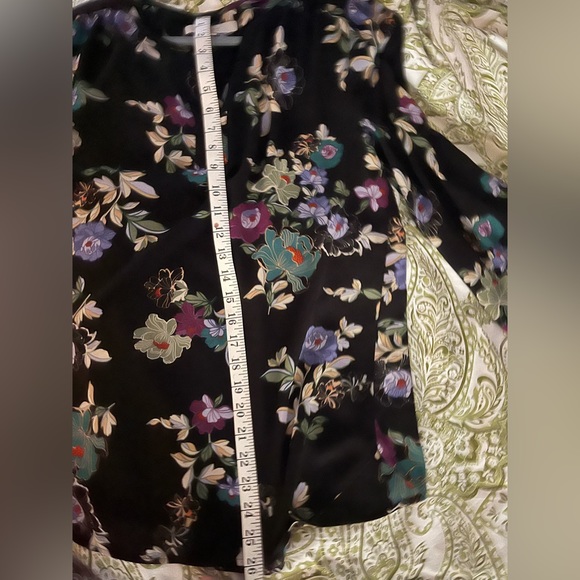 Floral Loft Blouse - Picture 4 of 5